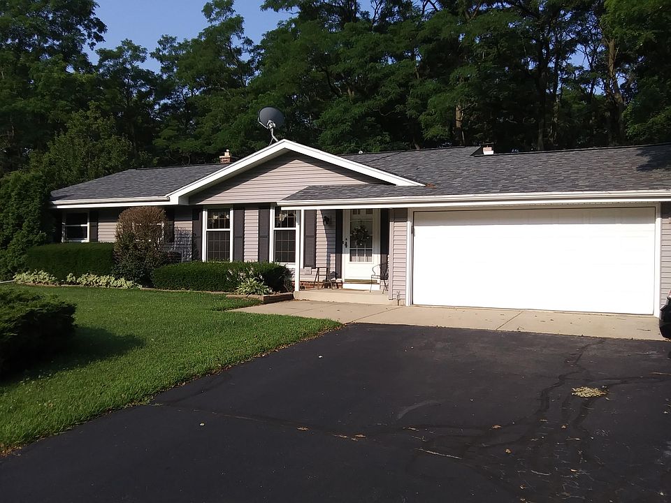 1st image of W315S7565 Lakecrest Dr