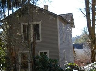 483 Chestnut St, Highlands, NC 28741