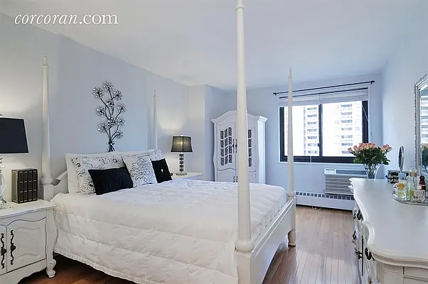 Sold by Corcoran | media 25