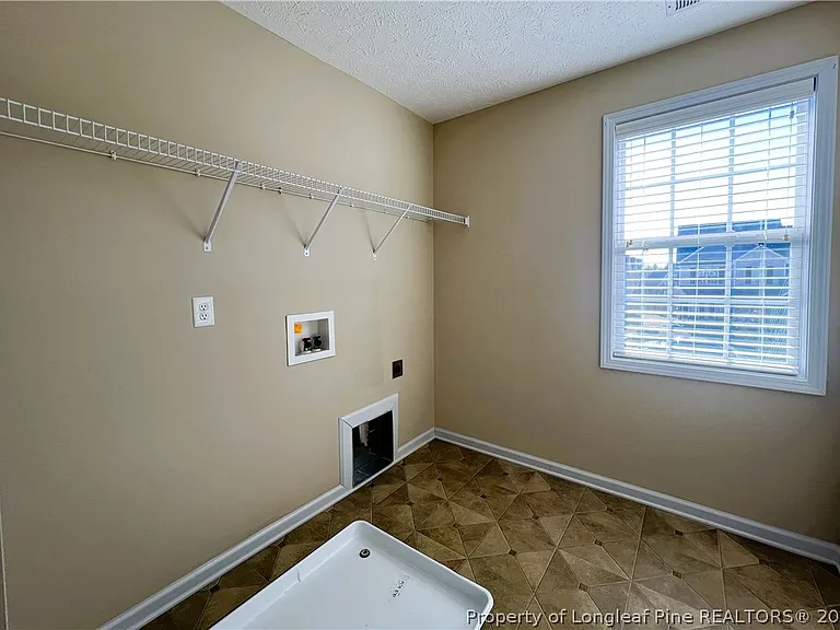 4211 Cherry Hill Ln — Photo 18