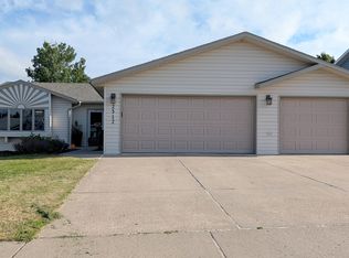 2512 Coolidge Ave, Bismarck, ND 58501