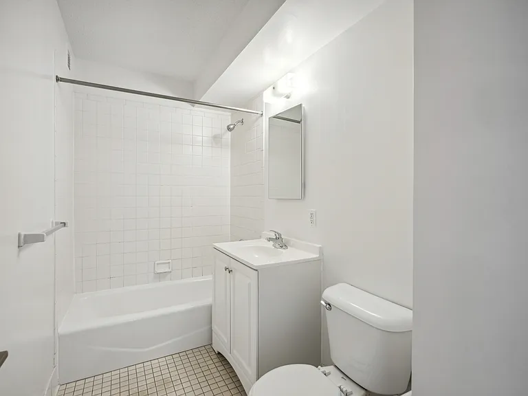 20-16 Seagirt Blvd #107 — Photo 12