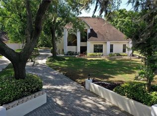11101 Winthrop Way, Tampa, FL 33612