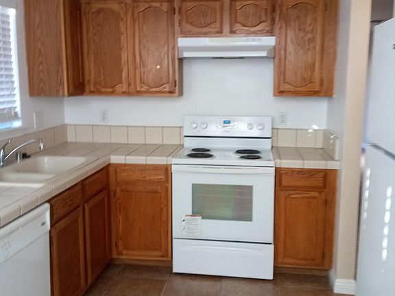 5th image of 19124 Cedar Dr