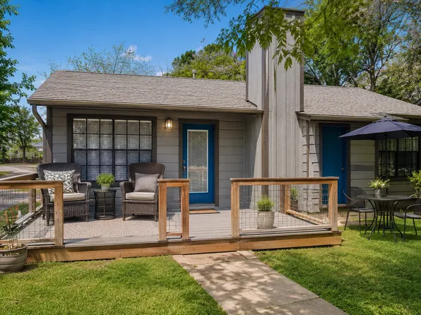 1104 Academy St, San Marcos, TX 78666