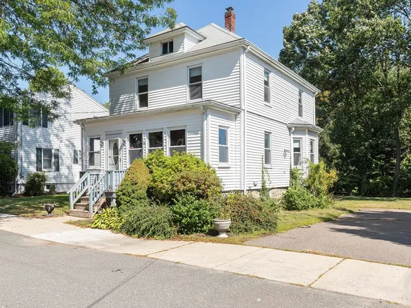 1 Winnegance Ave, Peabody, MA 01960