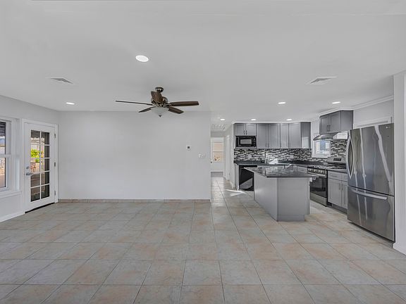 4th image of 170 5th St