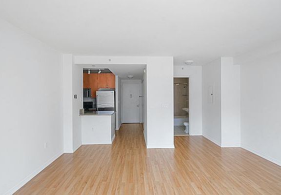 4th image of 400 W 55th St APT 10C