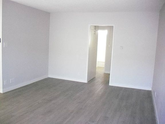 4th image of 9022 Orion Ave APT 25