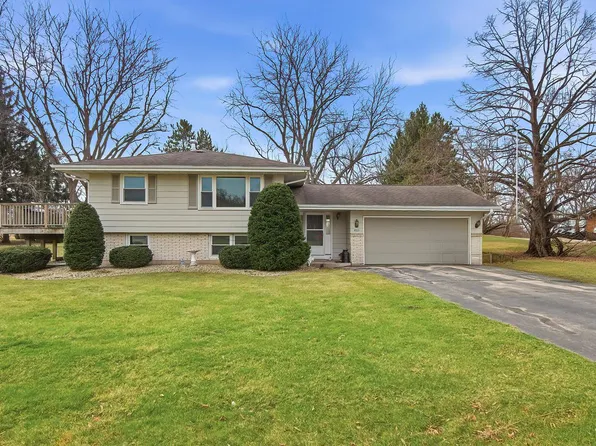 W523 Highland ROAD, Genoa City, WI 53128
