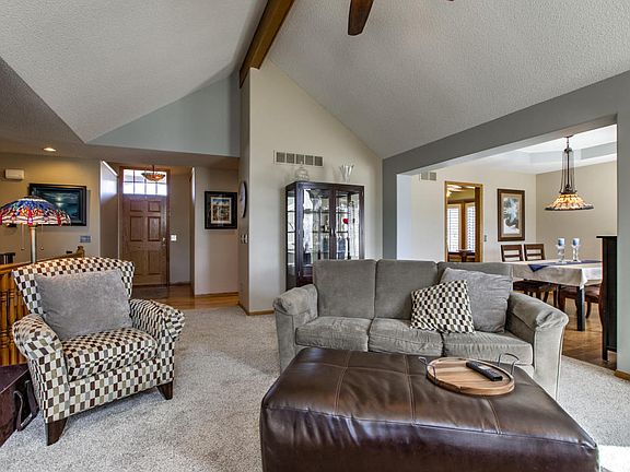 5th image of 309 Golden Oaks Dr