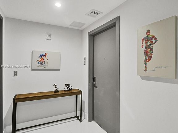 2nd image of 488 NE 18th St Unit 2708
