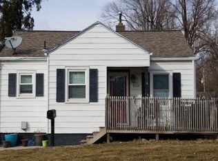 3028 Cleveland Ave, Des Moines, IA 50317