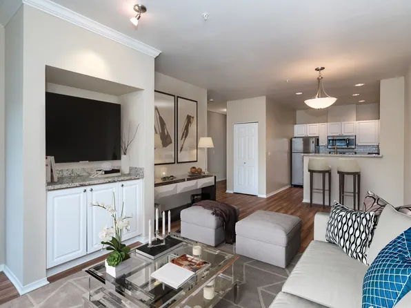 The Watermark, 530 2nd Ave APT 401, Kirkland, WA 98033