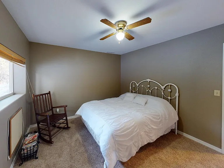 661 Woodbridge Ln — Photo 13