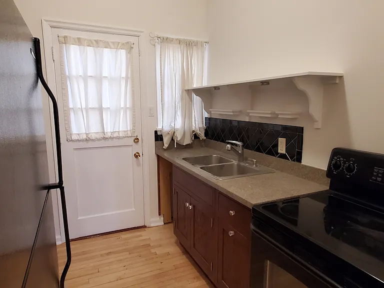 37 W Main St #F — Photo 4