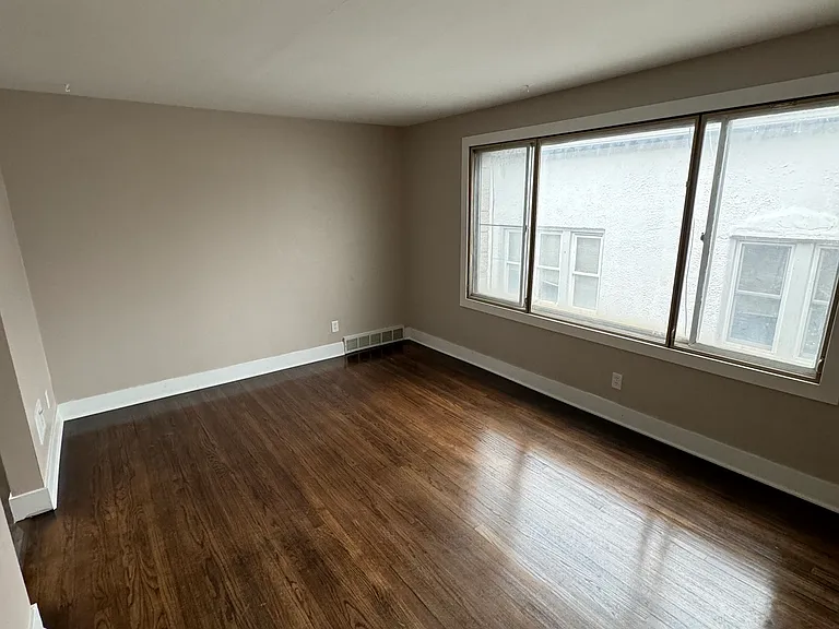 1452 S 92nd St #6 — Photo 9