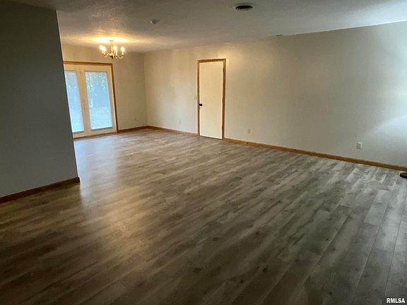 5th image of 602 Vinewood Ln