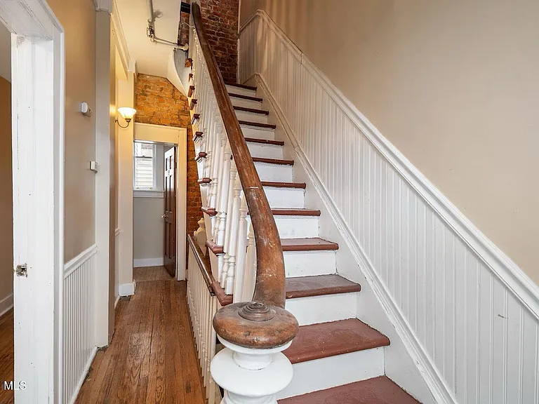 70 Willett St — Photo 23