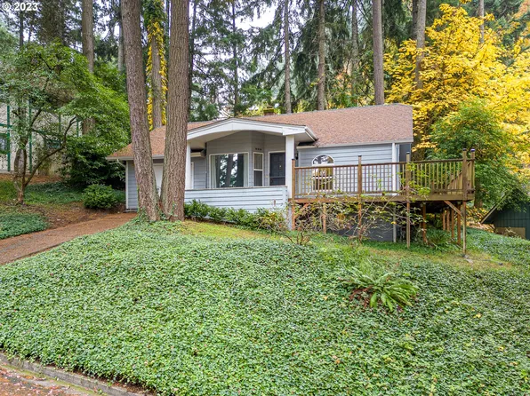 1690 Cameo Dr, Eugene, OR 97405