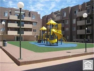 2nd image of 450 E 4th St APT 217