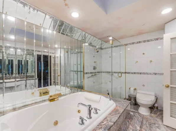 201-03 28th Avenue image 13 of 25