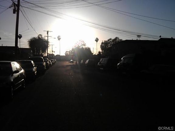 5th image of 1330 W 109th Pl
