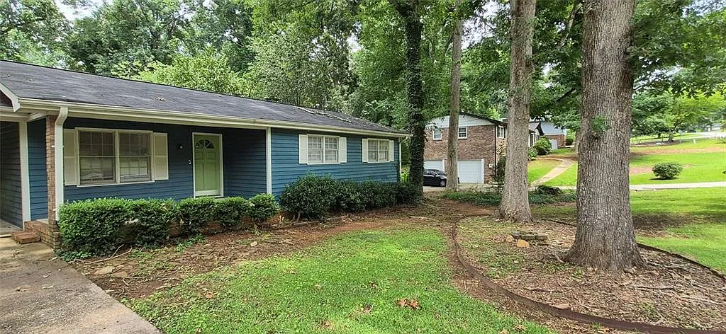 3 bed, 2.0 bath, 1085 sqft, $1,650 — Photo 1