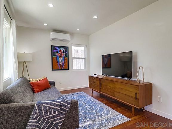 4th image of 4421 41st St