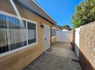 205 Springfield Ave APT 2, Huntington Beach, CA 92648