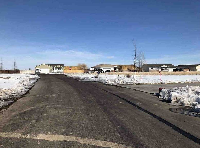 2nd image of 18 N Elm Ln