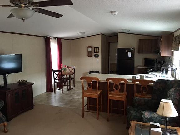 5th image of 95 Green Gables Ln