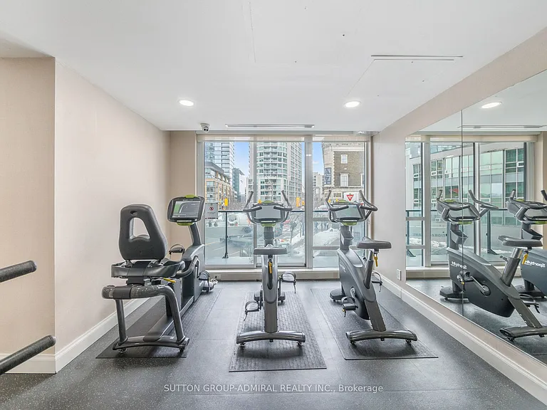 825 Church St #Penthouse 401 — Photo 40