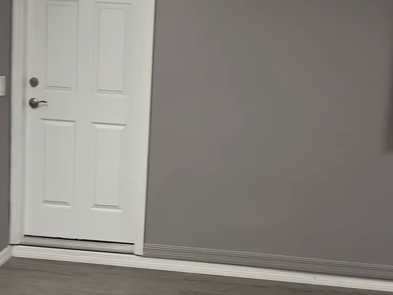 8044 Sandalwood Cir — Photo 3