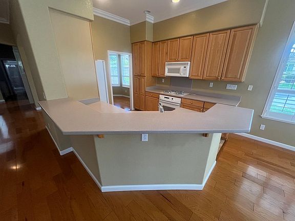 4th image of 2076 Mataro Way