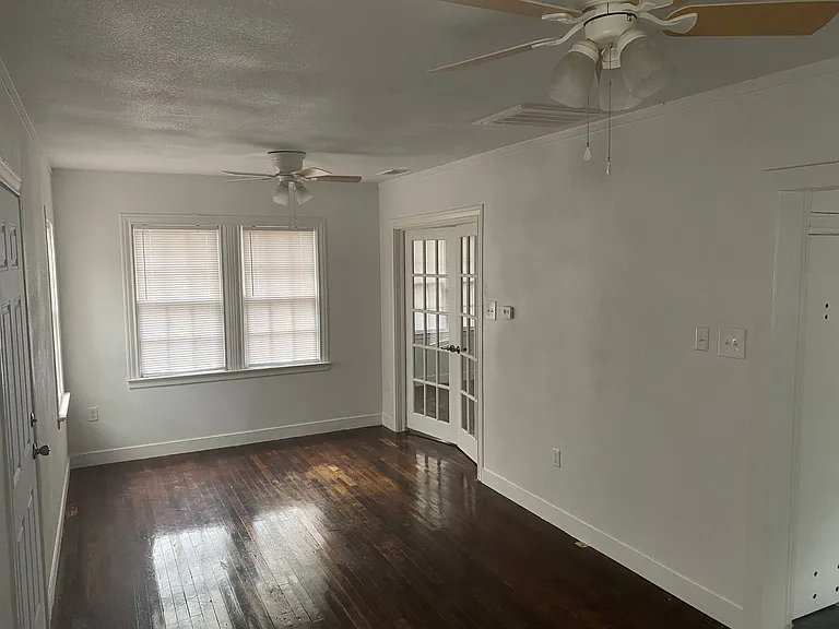 1117 S 11th St — Photo 3