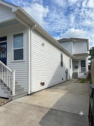 3 bed, 2.5 bath, 1102 sqft, $1,785 — Photo 1