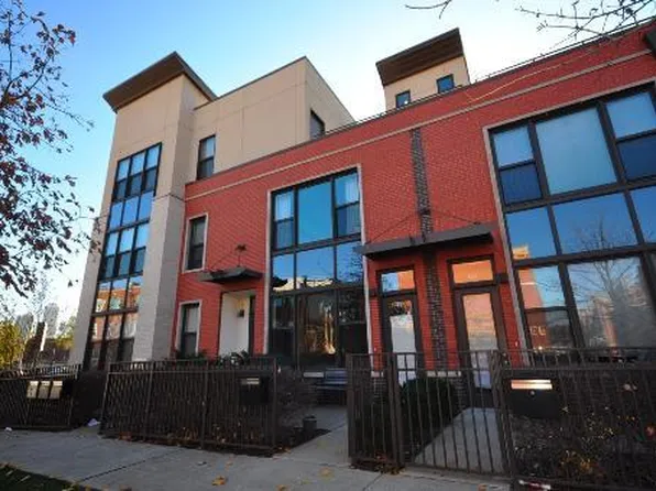 625 W Oak St, Chicago, IL