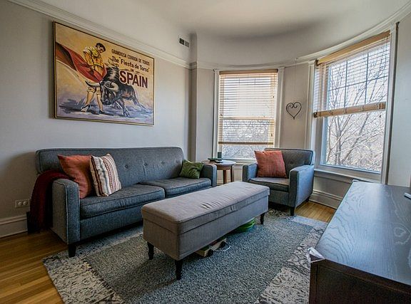 2nd image of 4651 N Dover St Unit 3