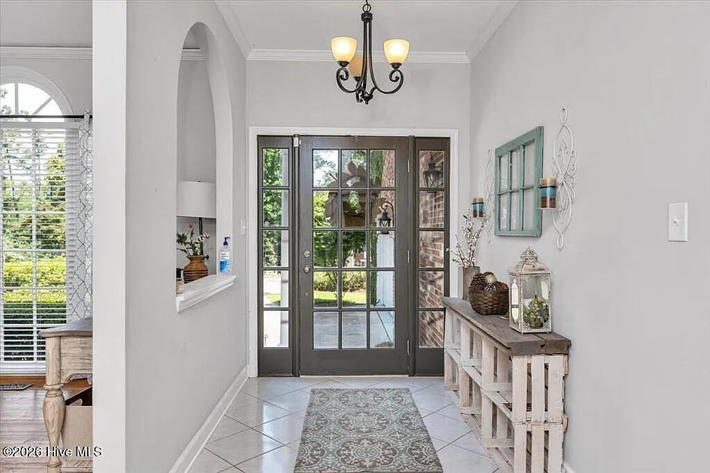 4 bed, 3.5 bath, 3190 sqft, $3,150 — Photo 3