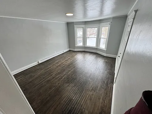 325 Richmond Ave Photo 1