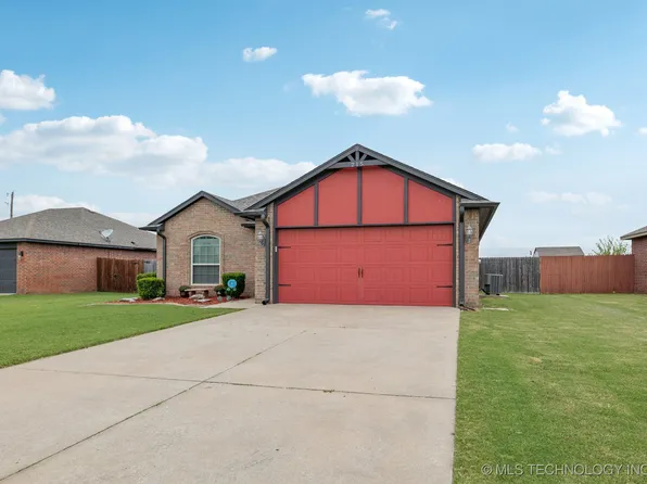 215 E Dillon Dr, Kiefer, OK 74041