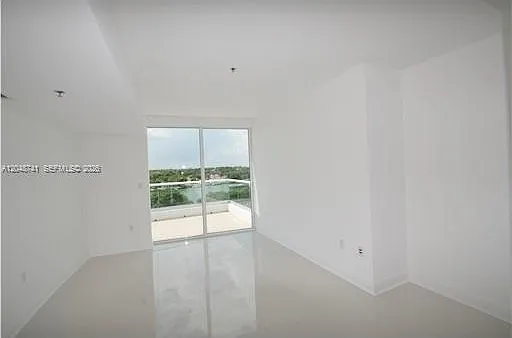 6362 Collins Ave #614 — Photo 23