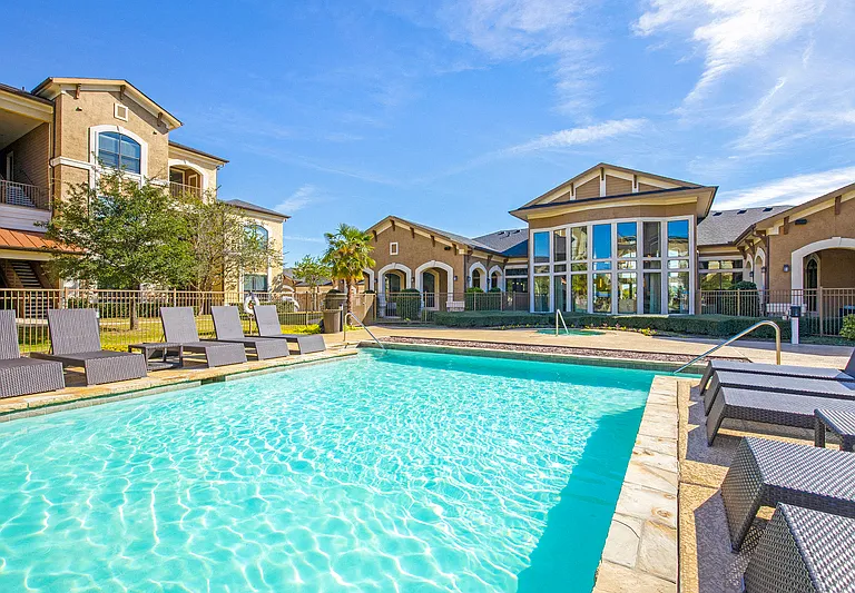 Summercrest Burleson Apartments — Photo 34