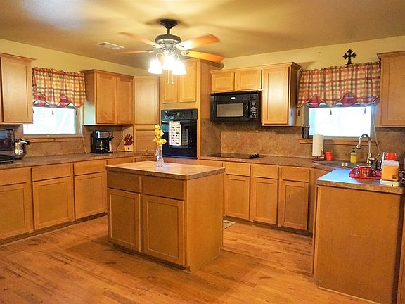 5th image of 172 Honeysuckle Ln