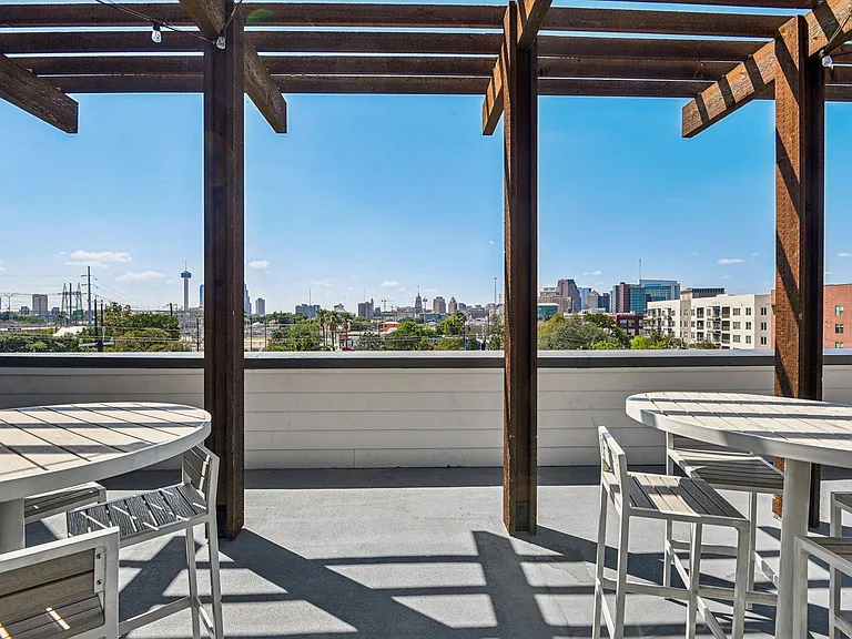 Rivera on Broadway Apartments — Photo 74