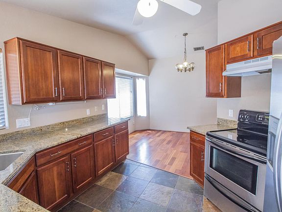5th image of 2580 W Glenbrook Way