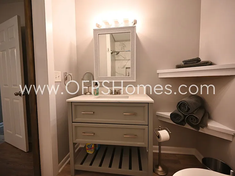 1755 Union Ave — Photo 21