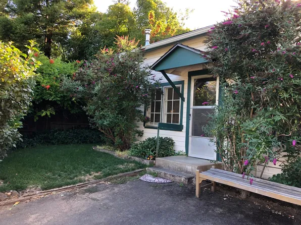 (undisclosed Address), Grants Pass, OR 97526