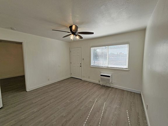 5th image of 1730 Jefferson Blvd APT 6